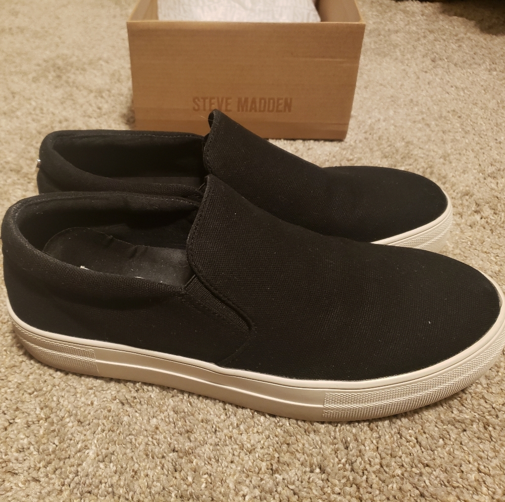 Steve Madden Slip-ons